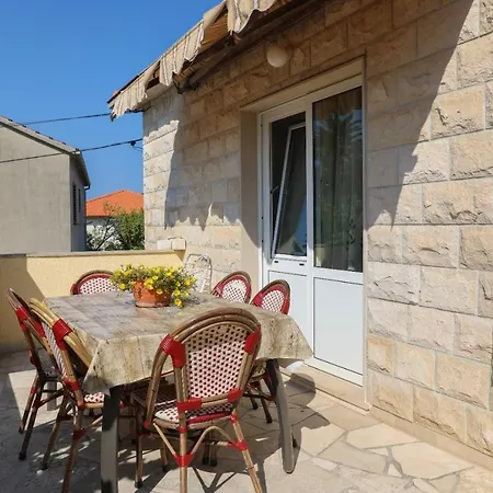 Daire Anda - With Large Terrace Supetar