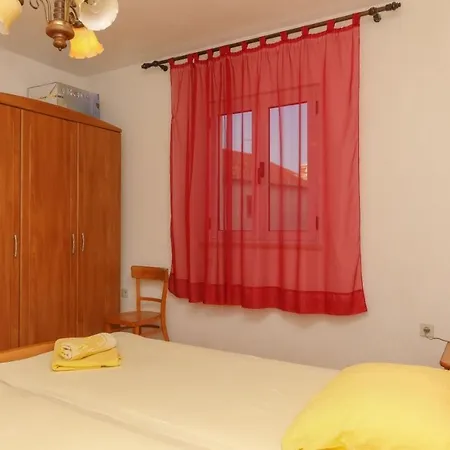 Anda - With Large Terrace * Supetar