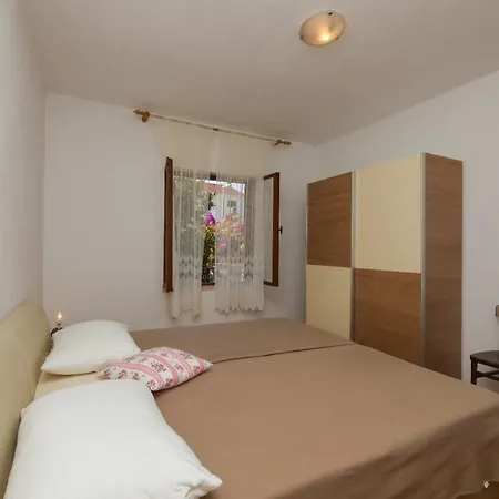 Apartment Anda - With Large Terrace