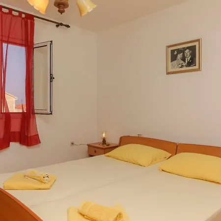 Anda - With Large Terrace Apartment *