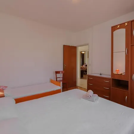 Anda - With Large Terrace Apartment